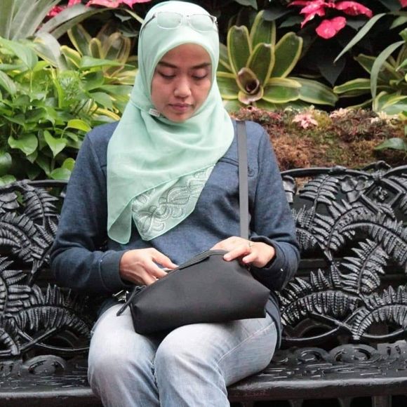 Meet your Posher, Ayu - Picture 1 of 1